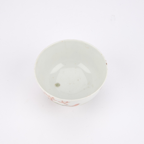 142 - A CHINESE PORCELAIN TEA BOWL circular with rounded sides and a circular foot, painted with figures, ... 