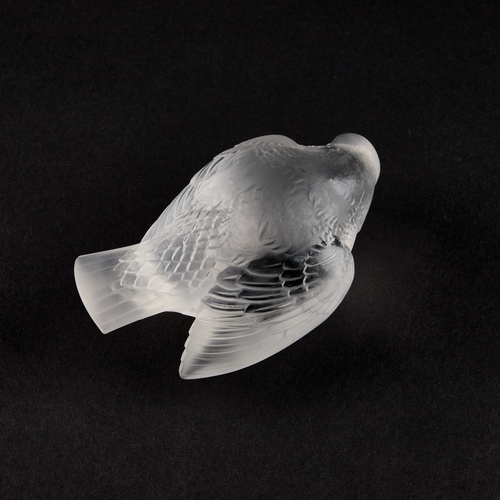 25 - RENÉ LALIQUE (FRENCH, 1860-1945), A 'MOINEAU' PAPERWEIGHT frosted glass, stencilled R. LALIQUE. 11.5... 