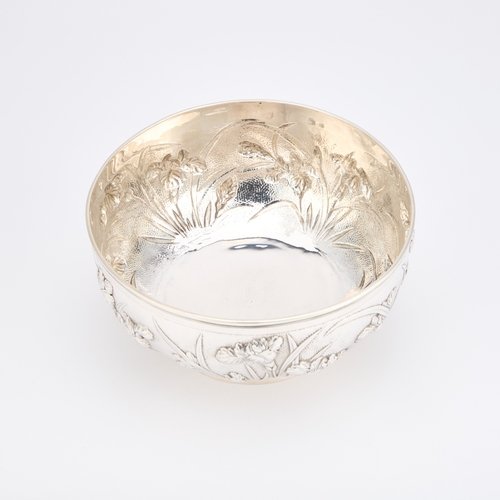 288 - A LATE 19TH CENTURY CHINESE SILVER BOWL mark of Wang Hing, with artisan mark, circular with rounded ... 