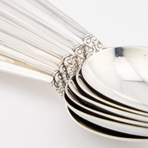 304 - JOHAN RHODE FOR GEORG JENSEN, A SET OF STERLING SILVER ACANTHUS PATTERN FLATWARE import marks, Londo... 