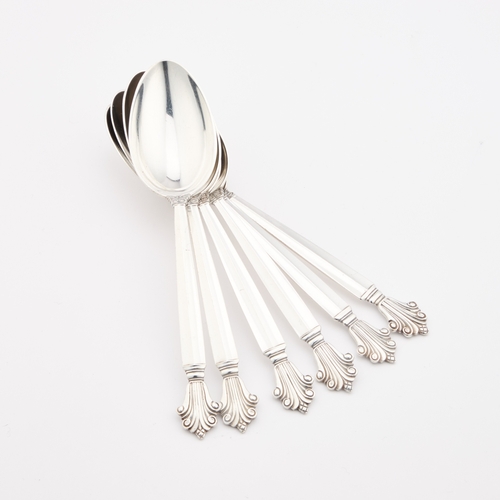 304 - JOHAN RHODE FOR GEORG JENSEN, A SET OF STERLING SILVER ACANTHUS PATTERN FLATWARE import marks, Londo... 