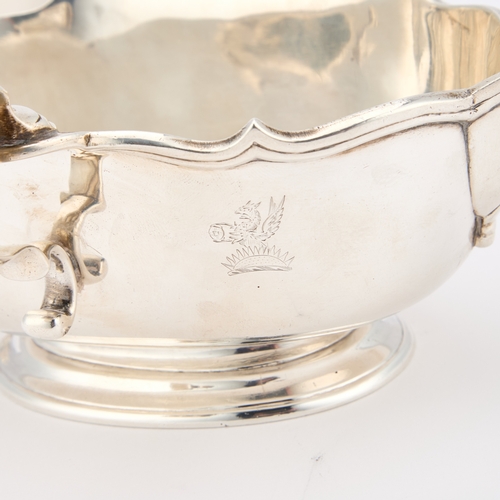 368 - A PAIR OF GEORGE II STYLE SILVER DOUBLE-LIPPED SAUCEBOATS by William Comyns & Sons, London 1913,... 