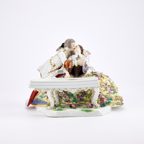 51 - A MEISSEN PORCELAIN FIGURE GROUP LATE 19TH/ EARLY 20TH CENTURY finely modelled with a standing male ... 