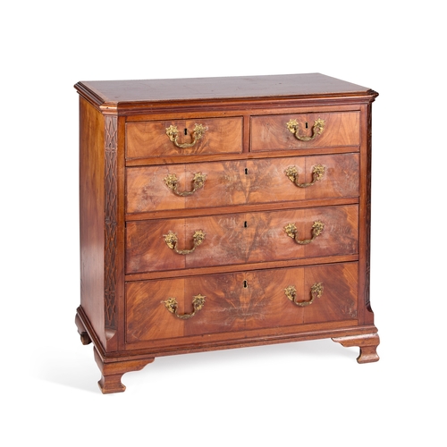 967 - A GEORGE III MAHOGANY CHEST OF DRAWERS the crossbanded top with canted corners above two short over ... 