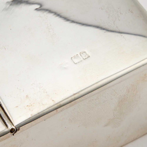 411 - A GEORGE V SILVER DOUBLE CIGAR AND CIGARETTE BOX by Goldsmiths & Silversmiths Co Ltd, London 191... 