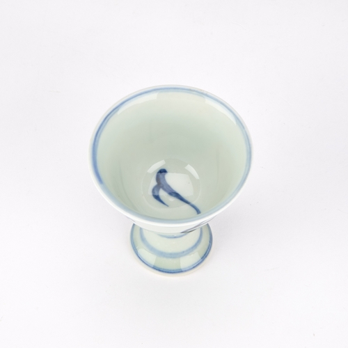 157 - A CHINESE BLUE AND WHITE PORCELAIN STEM CUP 9cm high