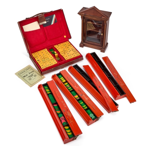 356 - A VINTAGE MAHJONG SET AND A MINIATURE DISPLAY CABINET (6) Case 32.5cm wide