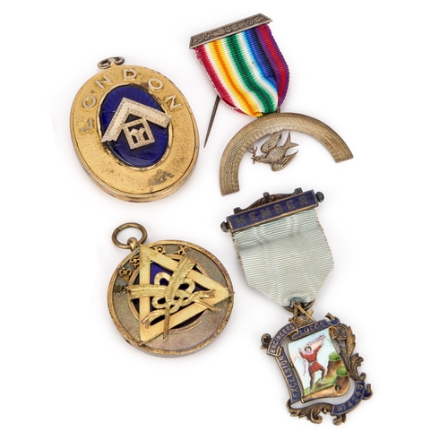 37 - A GROUP OF MASONIC JEWELS including a hallmarked silver London collar jewel, a hallmarked silver Ess... 