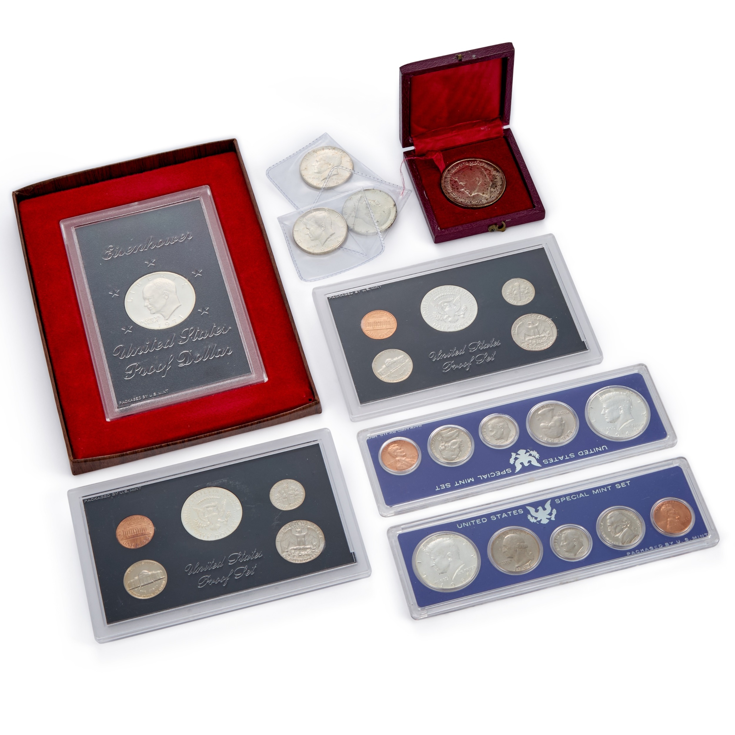 A GROUP OF USA SPECIAL MINT AND SILVER PROOF COIN SETS comprising 1966 ...