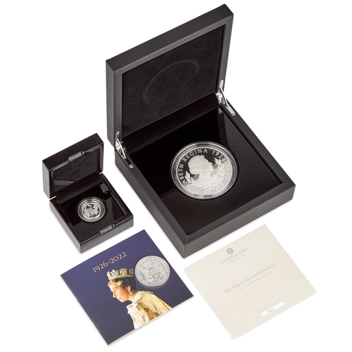 9 - A ROYAL MINT QUEEN ELIZABETH II 2022 5OZ PROOF COIN limited edition no. 1117 / 3000, with case, oute... 