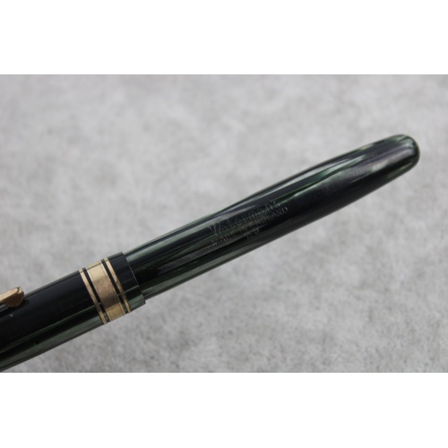 1095 - Vintage Waterman w5 green fountain pen w/ 14ct gold nib