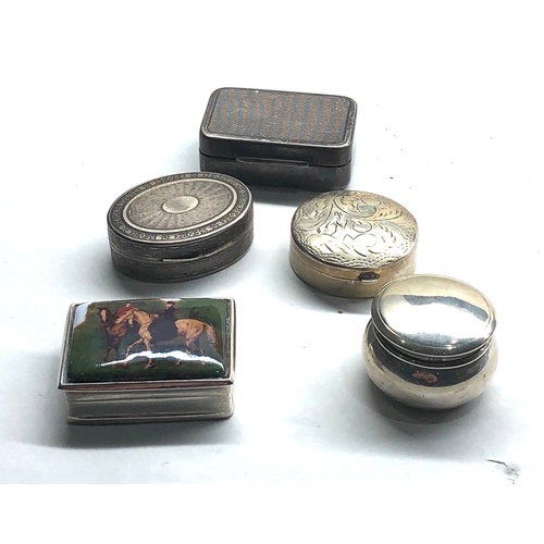 592 - 5 Vintage silver pill boxes