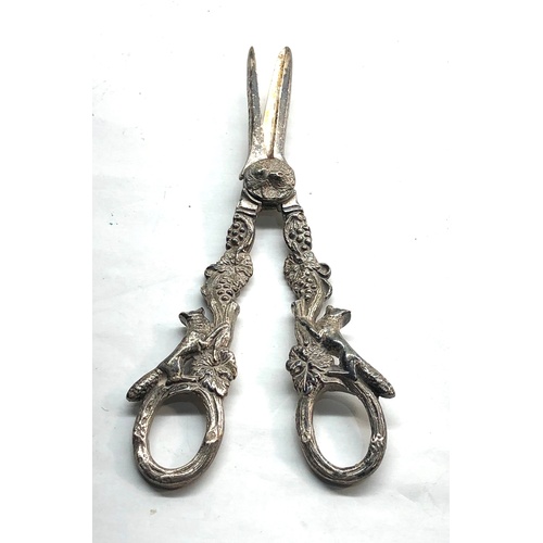 564 - Ornate silver hallmarked grape shears London silver hallmarks weight approx 100 g fox motif handles