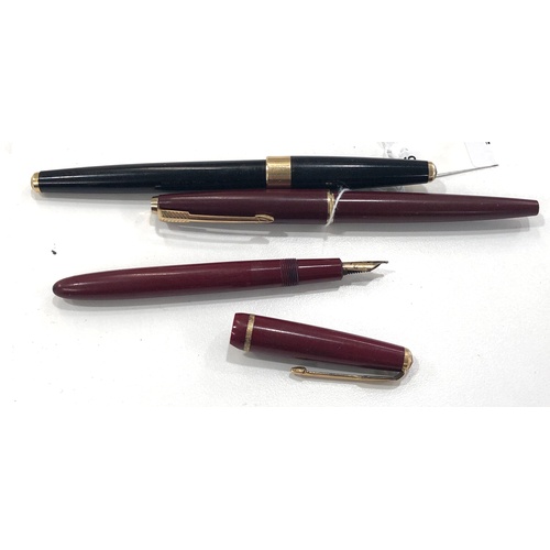 1102 - 3 x Assorted vintage parker fountain pens one with 14ct gold nib.