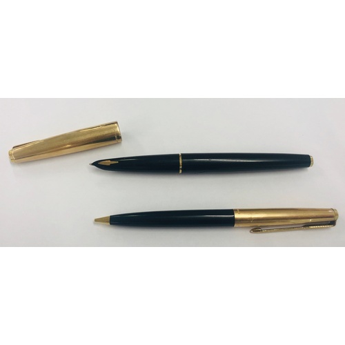 1101 - Vintage Parker 61 black fountain pen w/ rolled gold cap, boxed