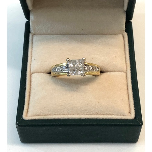 538 - 18ct gold diamond ring set with 4 baguette diamonds each measures approx 3mm sq with 4 diamonds each... 