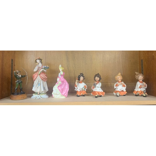 18 - Shelf or ornaments