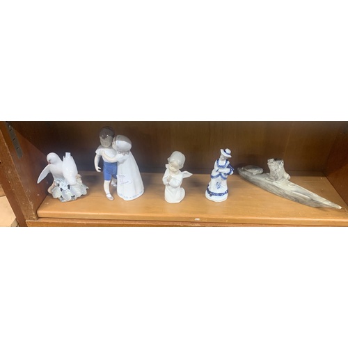 22a - Shelf of named pottery
Boy and girl figurine B&G Denmark - No chips, cracks
Birds, damage to tail an... 