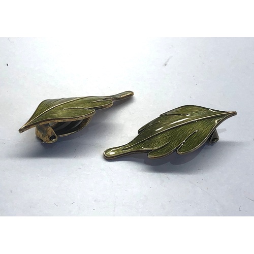 118 - Vintage silver and enamel Norway leaf earrings