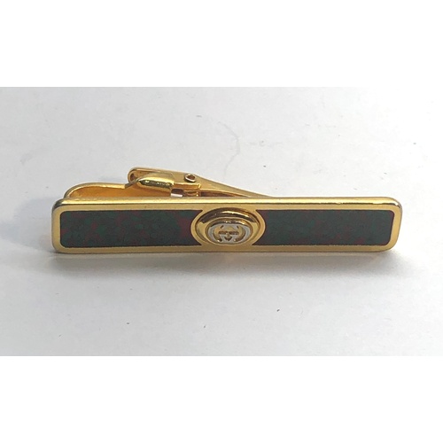 138 - Signed Gucci tie clip gold tone