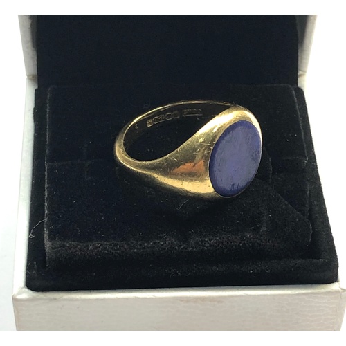 150 - 18ct gold hardstone ring