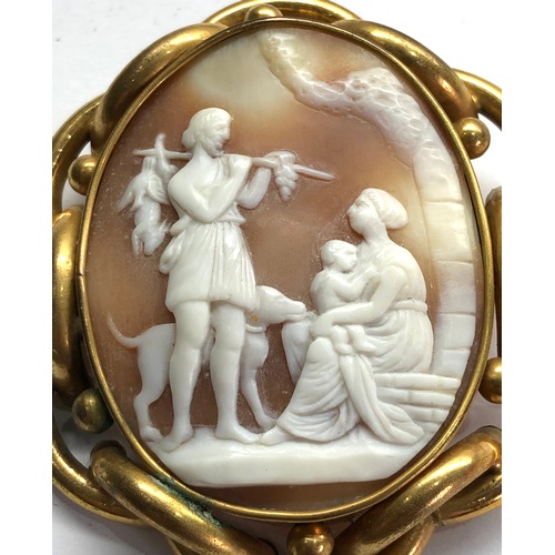 154 - Large Victorian cameo brooch carved shell scenic cameo set in yellow metal frame measures approx 68m... 