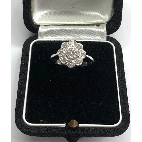 170 - 18ct diamond cluster ring 1ct