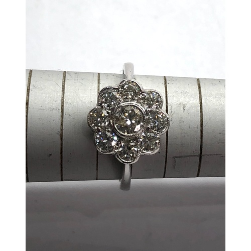 170 - 18ct diamond cluster ring 1ct