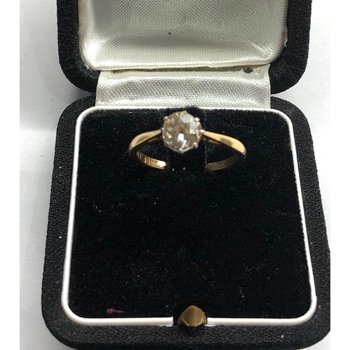 171 - Vintage 18ct & plat diamond ring central diamond measures approx 6.5mm dia approx 1ct