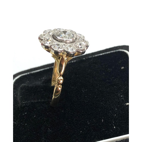 175 - 18ct and plat diamond cluster ring central diamond measures approx 6mm