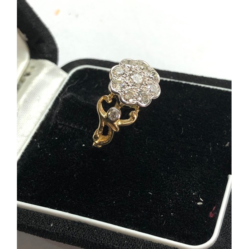 177 - 18ct gold diamond cluster ring .90ct