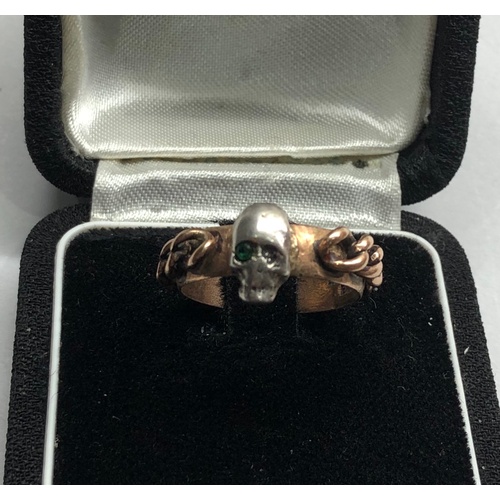 181 - Vintage gold skull ring hallmarked H&R Marsh Bath 9.375 weight 4.5g