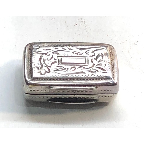 14 - Antique Georgian silver vinaigrette Birmingham silver hallmarks measures approx. 24mm by 18mm and 9m... 