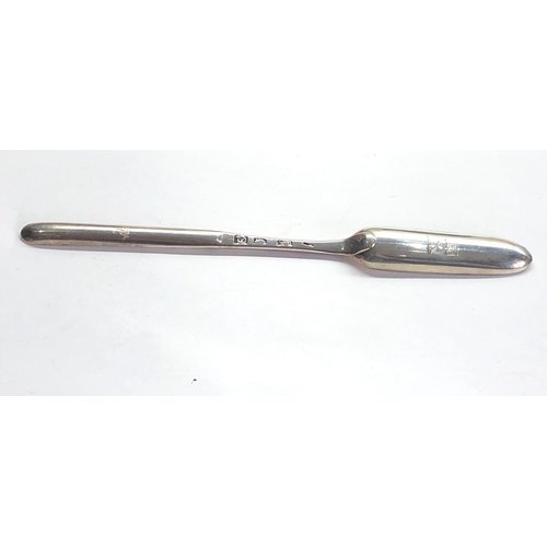 74 - Georgian silver marrow spoon London silver hallmarks 1770 measures approx 21cm long