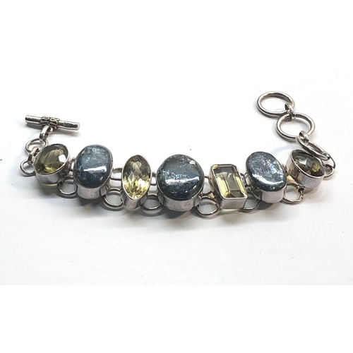 95 - Vintage stone set bracelet