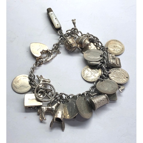 101 - Vintage silver charm bracelet