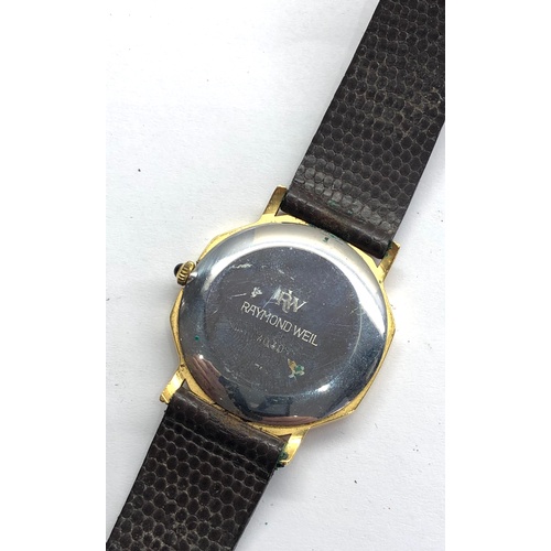 300 - Raymond weil gents vintage gold tone wristwatch