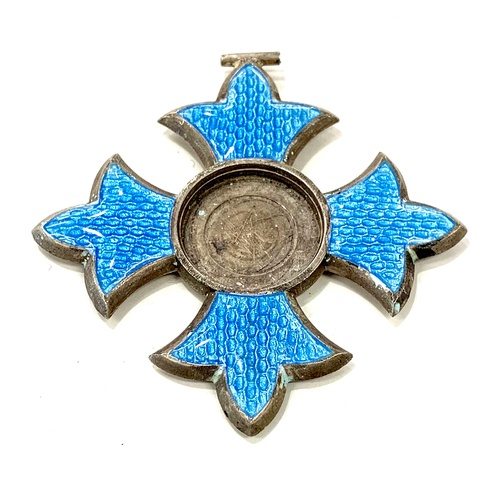 83 - Silver  and enamel medal / order, missing central piece / panel, approximate measurements: 6.5cm by ... 