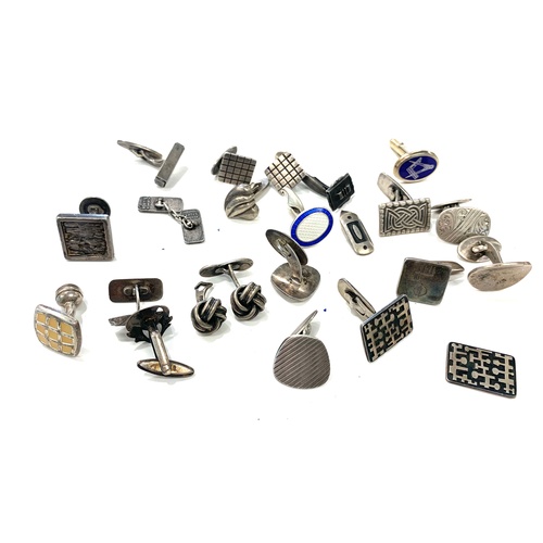 97 - Selection mens silver cufflinks, mixture of single and pairs, approximate weight 129.7g