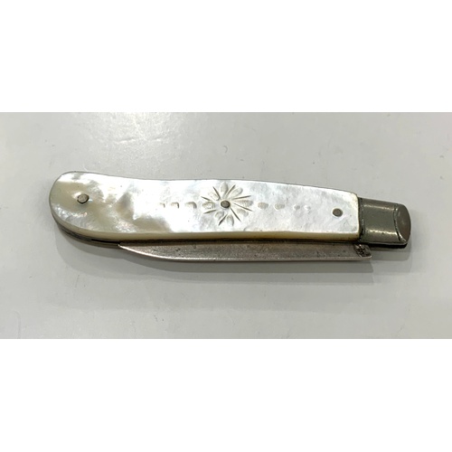 376 - Mother of pearl, silver pen knife, approximate measurement: 5.5cm