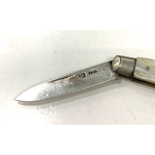 376 - Mother of pearl, silver pen knife, approximate measurement: 5.5cm