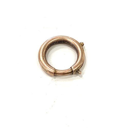 159 - Victorian split ring, 9ct