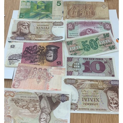 383 - Selection foreign bank notes