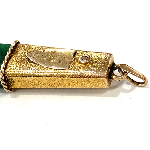 169 - Large Gold and Jade pendant, no hallmarks (tests as gold), overall height 10cm, height of Jade 6.5cm