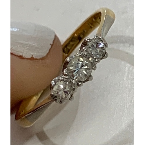 174 - 18ct Gold and Platinum ring diamond set, approximate total weight 1.9g, ring size M