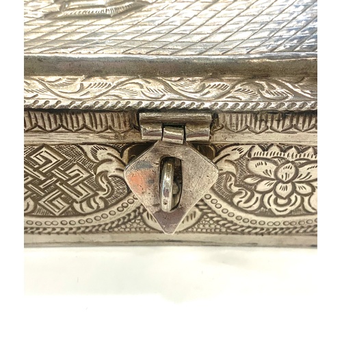 105 - Silver Asian trinket box, no hallmarks but tests as silver, this item does have some damage to the b... 