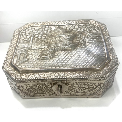 105 - Silver Asian trinket box, no hallmarks but tests as silver, this item does have some damage to the b... 