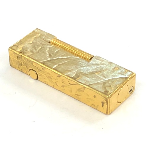 390 - Vintage Dunhill cigarette lighter, in good untested condition as shown in images.