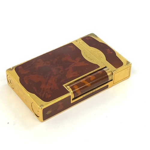 393 - Vintage S.T Dupont Paris cigarette lighter, in good untested condition as shown in images.