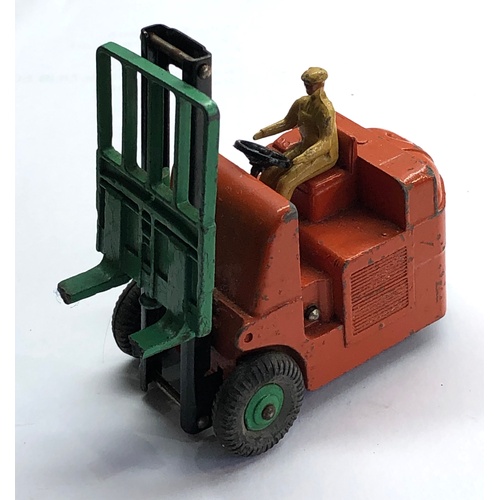 419 - Vintage Dinky Coventry climax fork lift truck